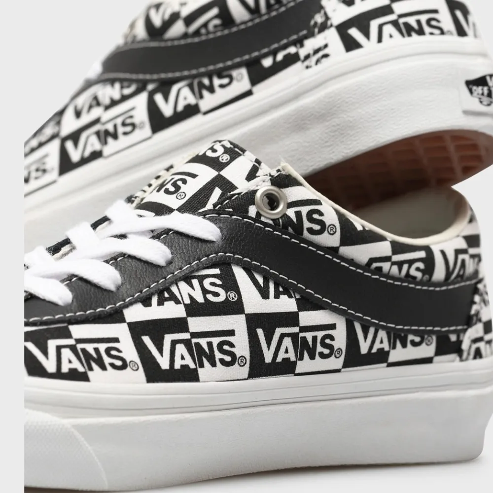 Vans Men's Bold Ni Shoes - True White / Black